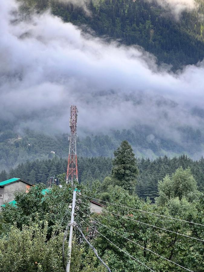 Yolo Backpackers - Manali Hostel Exterior photo