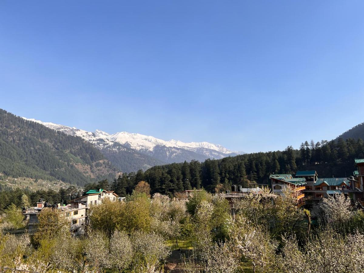 Yolo Backpackers - Manali Hostel Exterior photo