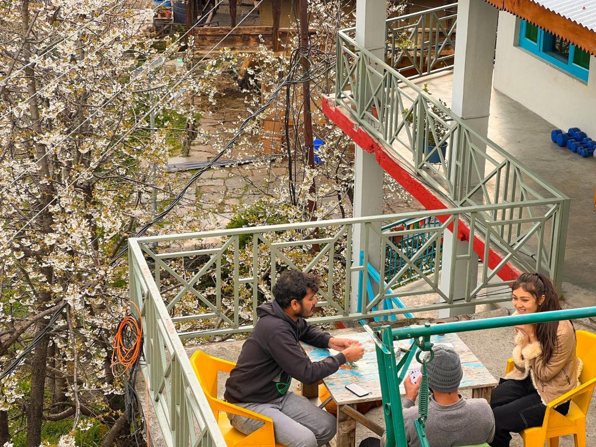Yolo Backpackers - Manali Hostel Exterior photo